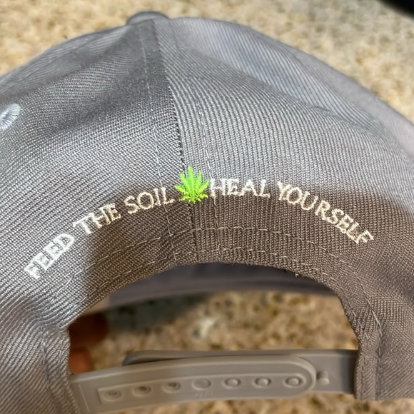 SnapBack - Picture 5 of 12